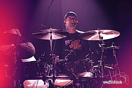 Claus drums