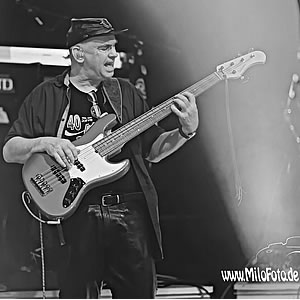 Ali Daibel bass